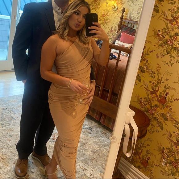 Norma Kamali x Revolve Diana Draped Gown, nude size S - Picture 3 of 4